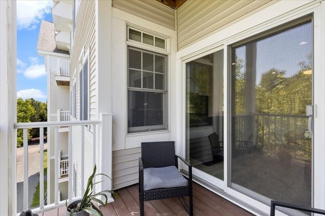 614 Pond St 1303, Braintree, MA 02184