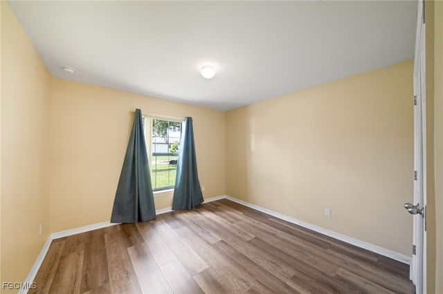 1005 SW 6th PL, Cape Coral, FL 33991