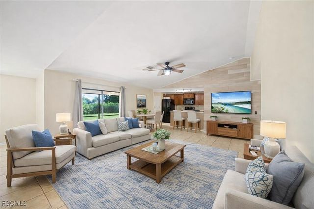 1005 SW 6th PL, Cape Coral, FL 33991