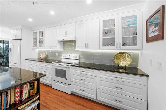 8795 W Orchid Island Circle 306, Vero Beach, FL 32963