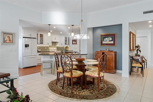 8795 W Orchid Island Circle 306, Vero Beach, FL 32963