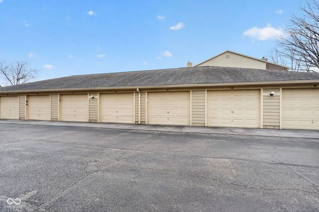 8830 Yardley Court 104, Indianapolis, IN 46268