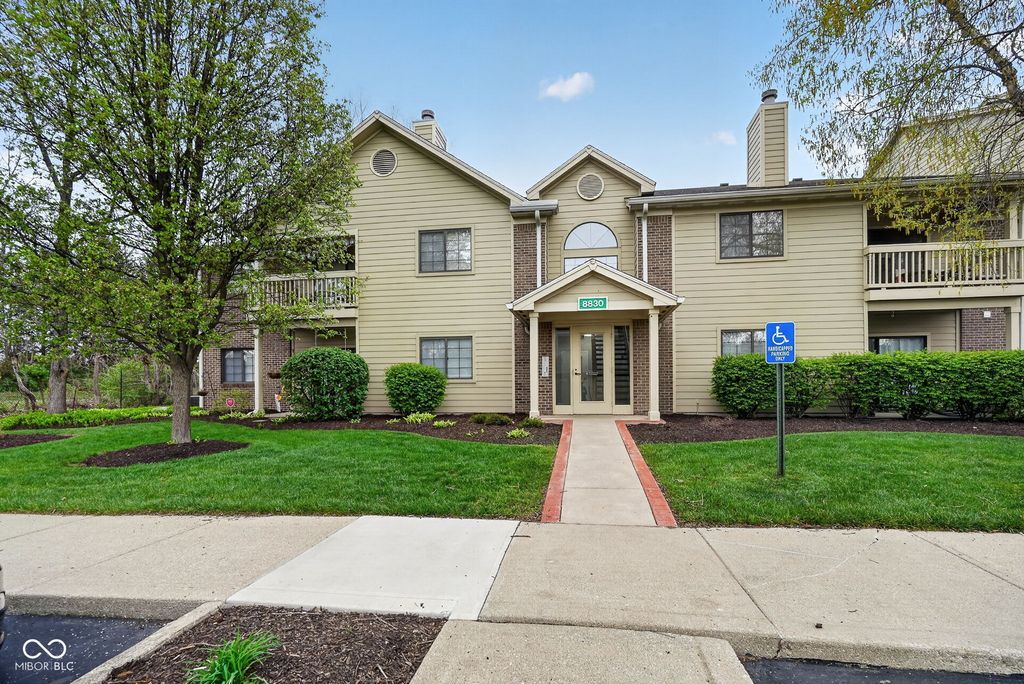 8830 Yardley Court 104, Indianapolis, IN 46268