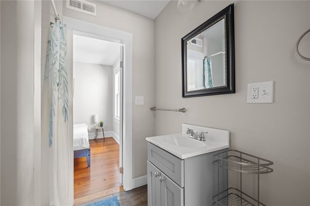 8 Spring Street A, Newport, RI 02840