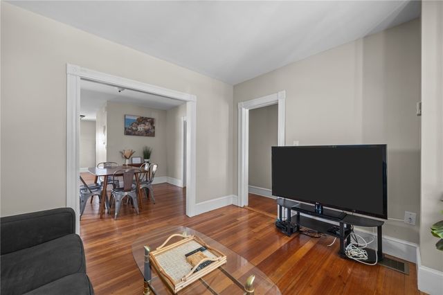 8 Spring Street A, Newport, RI 02840