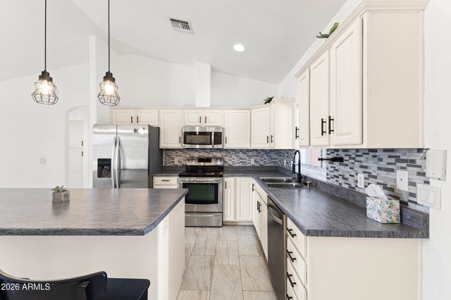 9343 W PINEVETA Drive, Arizona City, AZ 85123