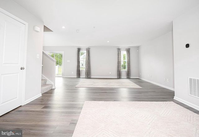 2 RIDGELY FOREST DR, Elkton, MD 21921