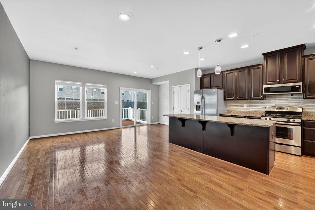 Image 12 of property listing at 7827 WORMANS MILL RD, Frederick, MD 21701