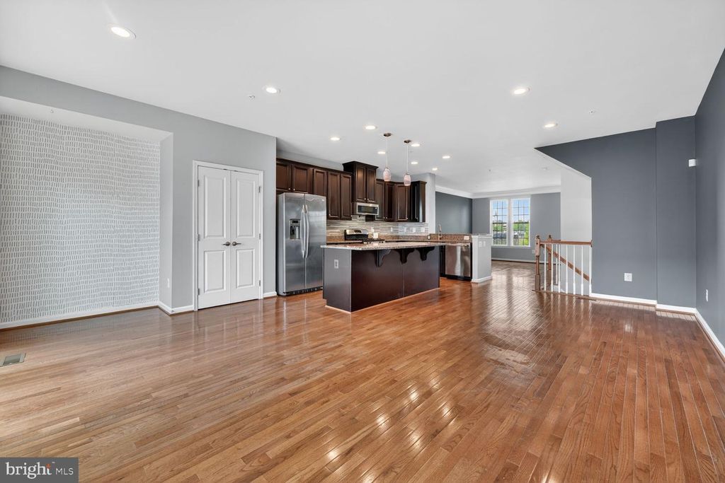 Image 13 of property listing at 7827 WORMANS MILL RD, Frederick, MD 21701