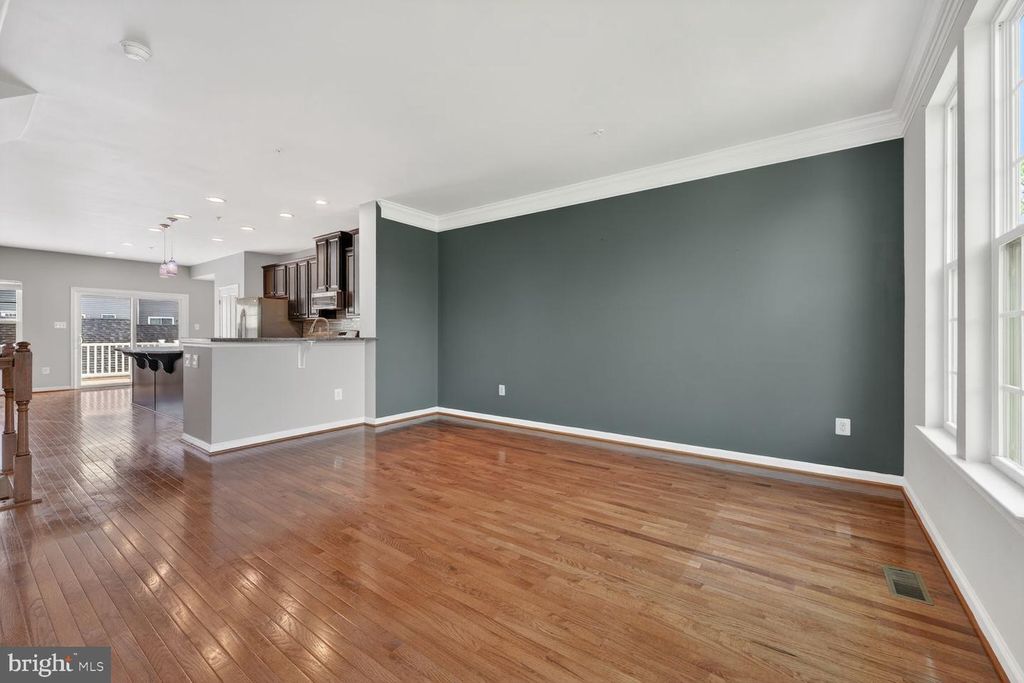 Image 15 of property listing at 7827 WORMANS MILL RD, Frederick, MD 21701