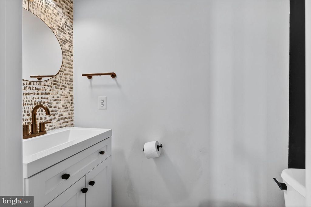 Image 16 of property listing at 7827 WORMANS MILL RD, Frederick, MD 21701