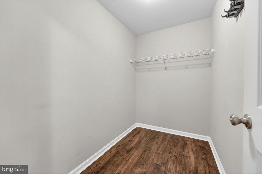 Image 7 of property listing at 7827 WORMANS MILL RD, Frederick, MD 21701