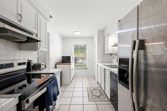 526 E GRANDVIEW WAY, Casselberry, FL 32707