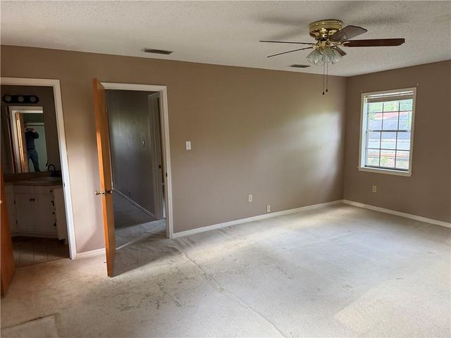 7650 Evergreen Circle, Mobile, AL 36695