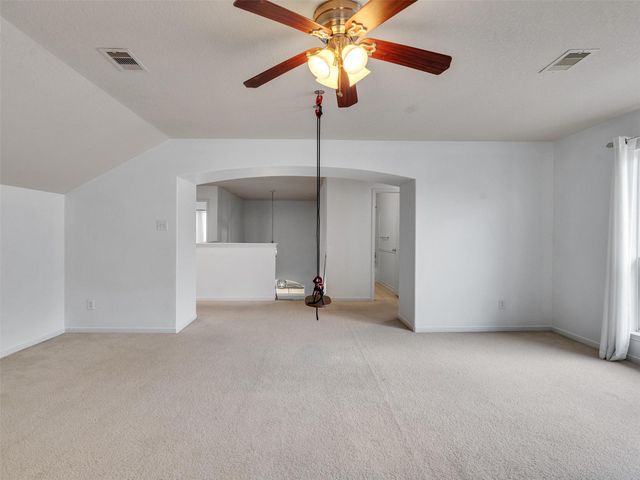 9915 Valance Way, Conroe, TX 77385