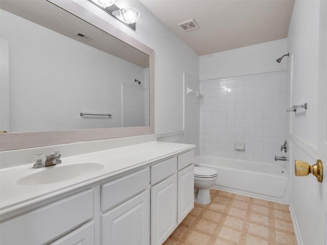 9915 Valance Way, Conroe, TX 77385