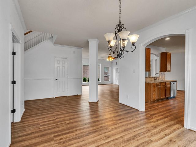 9915 Valance Way, Conroe, TX 77385