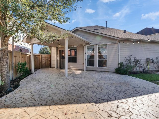 9915 Valance Way, Conroe, TX 77385