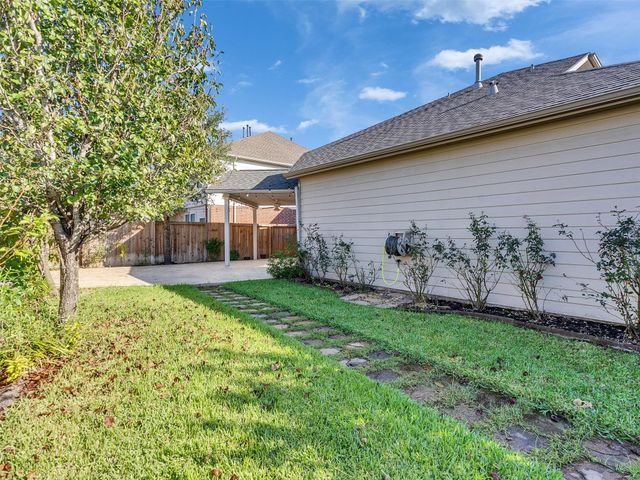 9915 Valance Way, Conroe, TX 77385