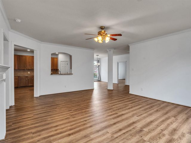 9915 Valance Way, Conroe, TX 77385