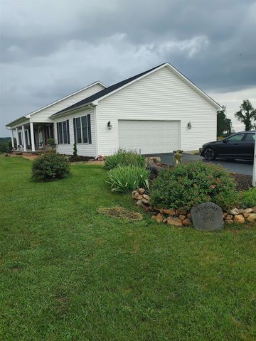 112 GUERNSEY LN, Staunton, VA 24401