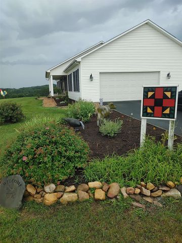 112 GUERNSEY LN, Staunton, VA 24401