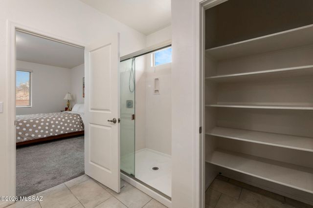 8686 N Calle La Canoa, Tucson, AZ 85742