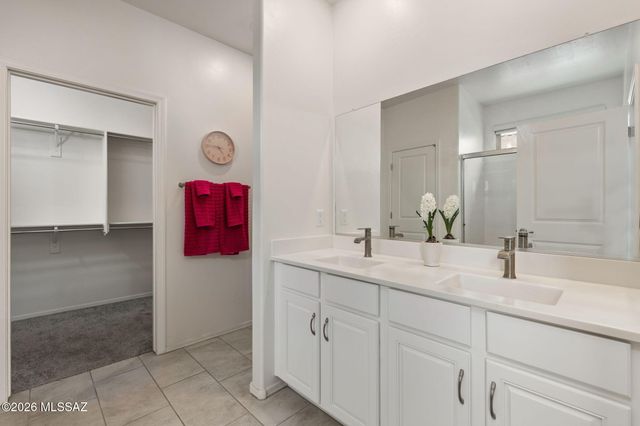 8686 N Calle La Canoa, Tucson, AZ 85742