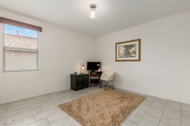 8686 N Calle La Canoa, Tucson, AZ 85742