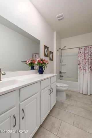 8686 N Calle La Canoa, Tucson, AZ 85742