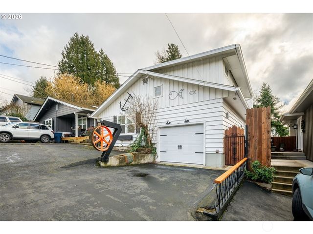 1006 COWLITZ Way, Kelso, WA 98626