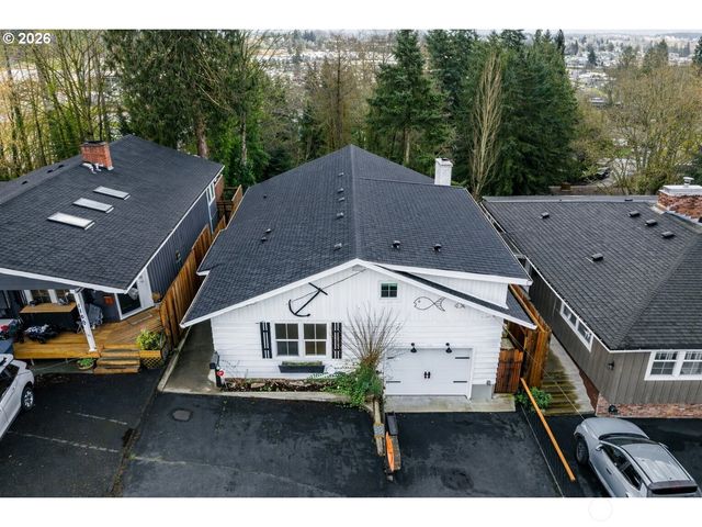 1006 COWLITZ Way, Kelso, WA 98626