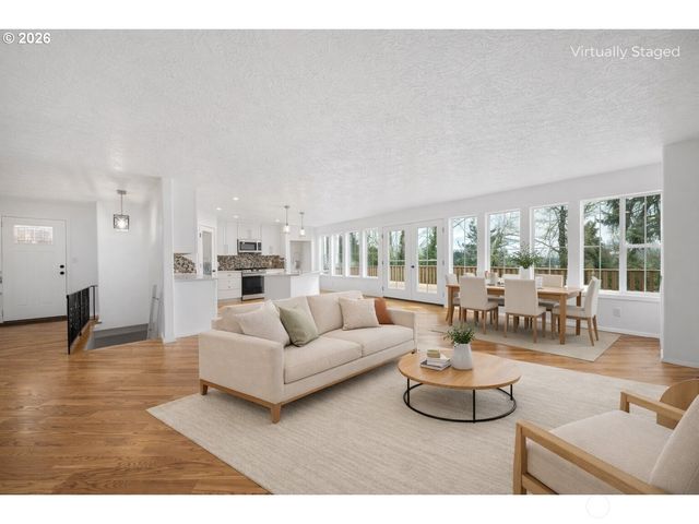 1006 COWLITZ Way, Kelso, WA 98626