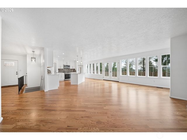 1006 COWLITZ Way, Kelso, WA 98626