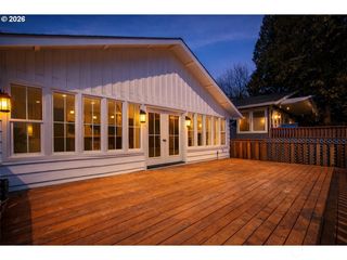 1006 COWLITZ Way, Kelso, WA 98626