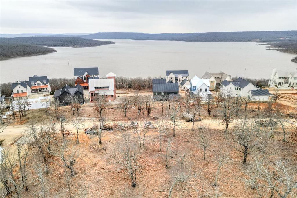 118 Sandstone Drive, Carlton Landing, OK 74432