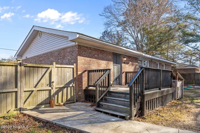 120 Princeton Drive, Jacksonville, NC 28546