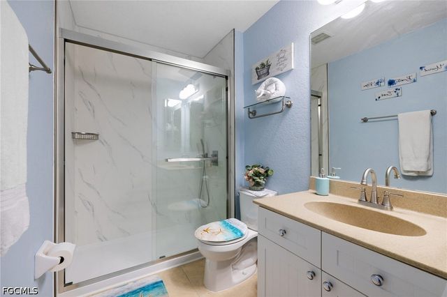 1001 NE 6th AVE, Cape Coral, FL 33909