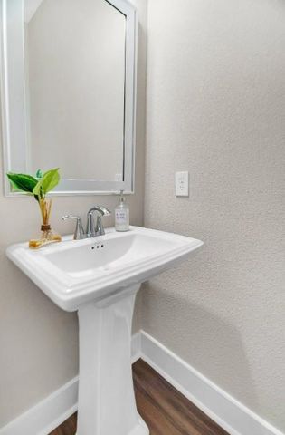 703 Strawberry Pines Court, Houston, TX 77009