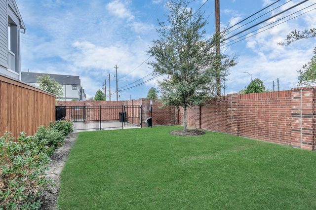 703 Strawberry Pines Court, Houston, TX 77009