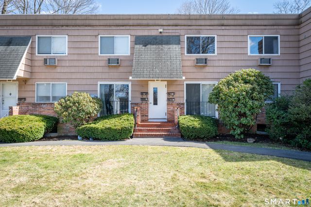 201 Highview Avenue C2, Stamford, CT 06907