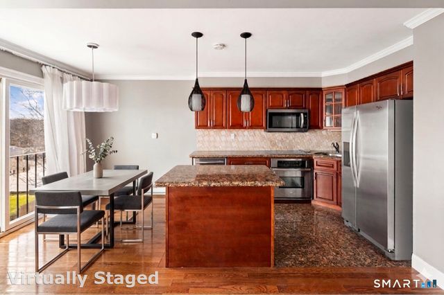 201 Highview Avenue C2, Stamford, CT 06907