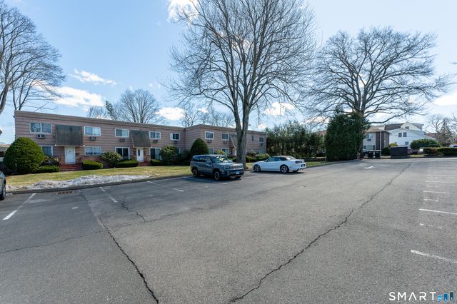 201 Highview Avenue C2, Stamford, CT 06907