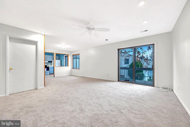 2 AVON, East Windsor, NJ 08520