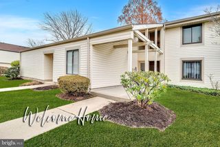 2 AVON, East Windsor, NJ 08520