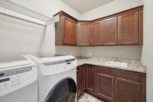 1020 Waterford Lane, Waunakee, WI 53597