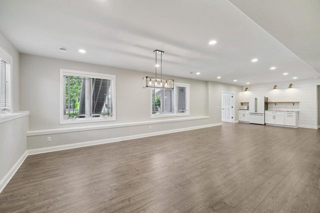 1020 Waterford Lane, Waunakee, WI 53597