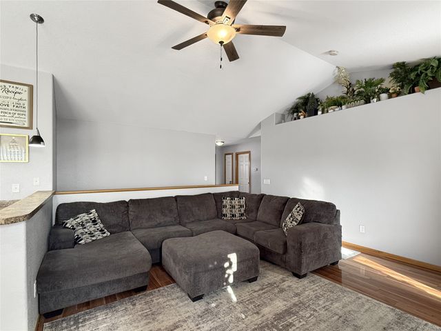 5135 Cypress Drive, Pleasant Hill, IA 50327