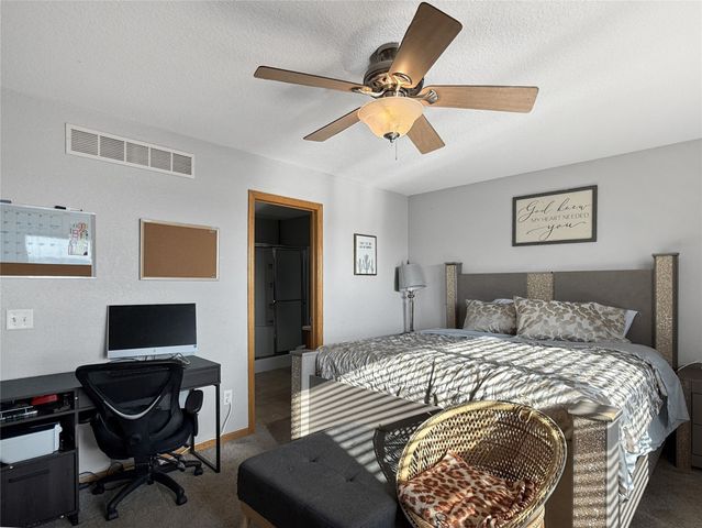 5135 Cypress Drive, Pleasant Hill, IA 50327