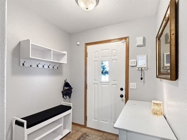 5135 Cypress Drive, Pleasant Hill, IA 50327